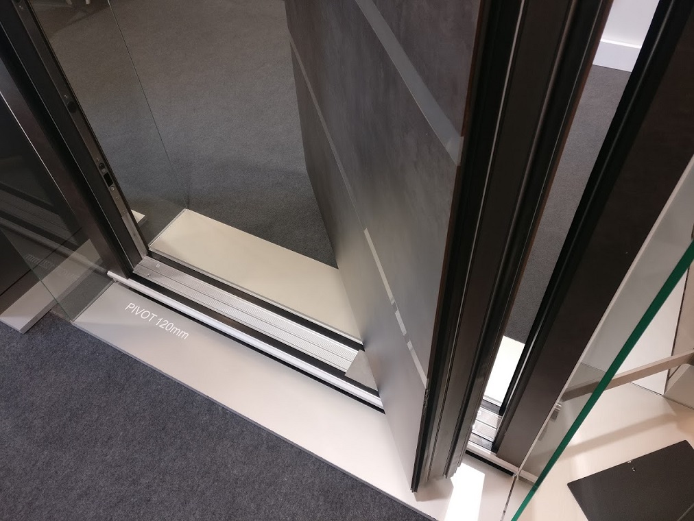 Porta Pivotante Folha Oculta 120mm